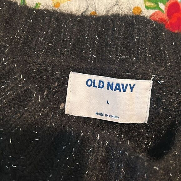 NWT Old Navy fuzzy, shiny sweater size large. Black and silver - Picture 5 of 8